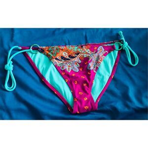 Swimming women’s bottom size L paisley burgundy rings on side